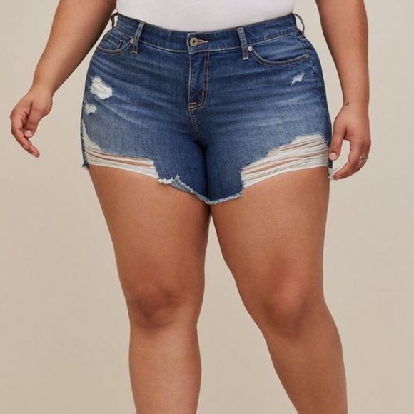 TORRID Vintage Stretch Denim Shorts - Picture 1 of 6